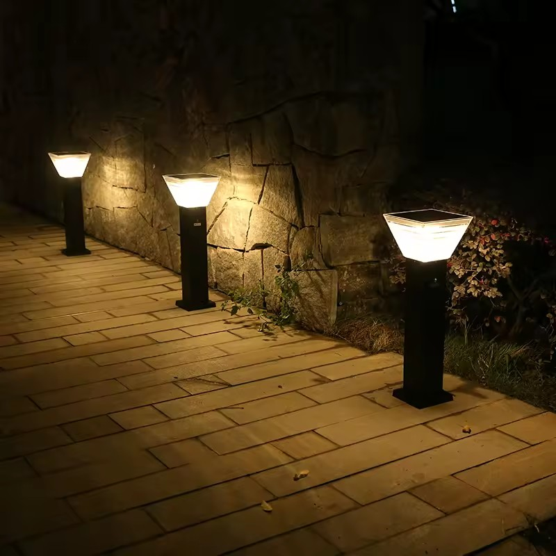 Solar Bollard Light (B01) 
